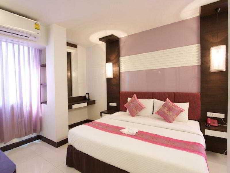 Oasis Inn Bangkok Bagian luar foto