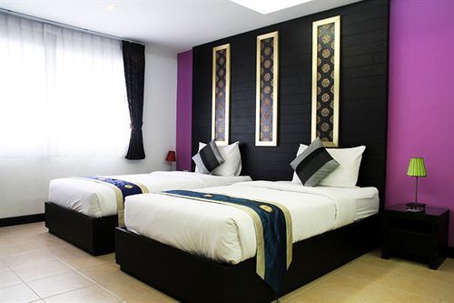 Oasis Inn Bangkok Bagian luar foto