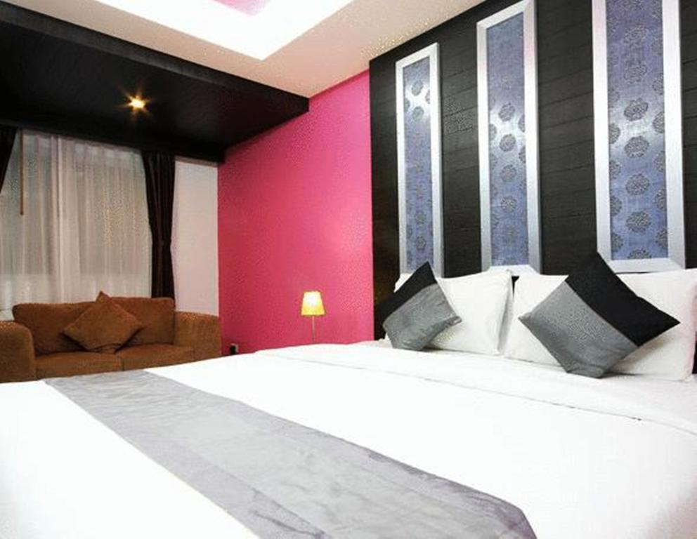Oasis Inn Bangkok Bagian luar foto